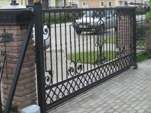Откатные ворота в ЛНР и Луганске